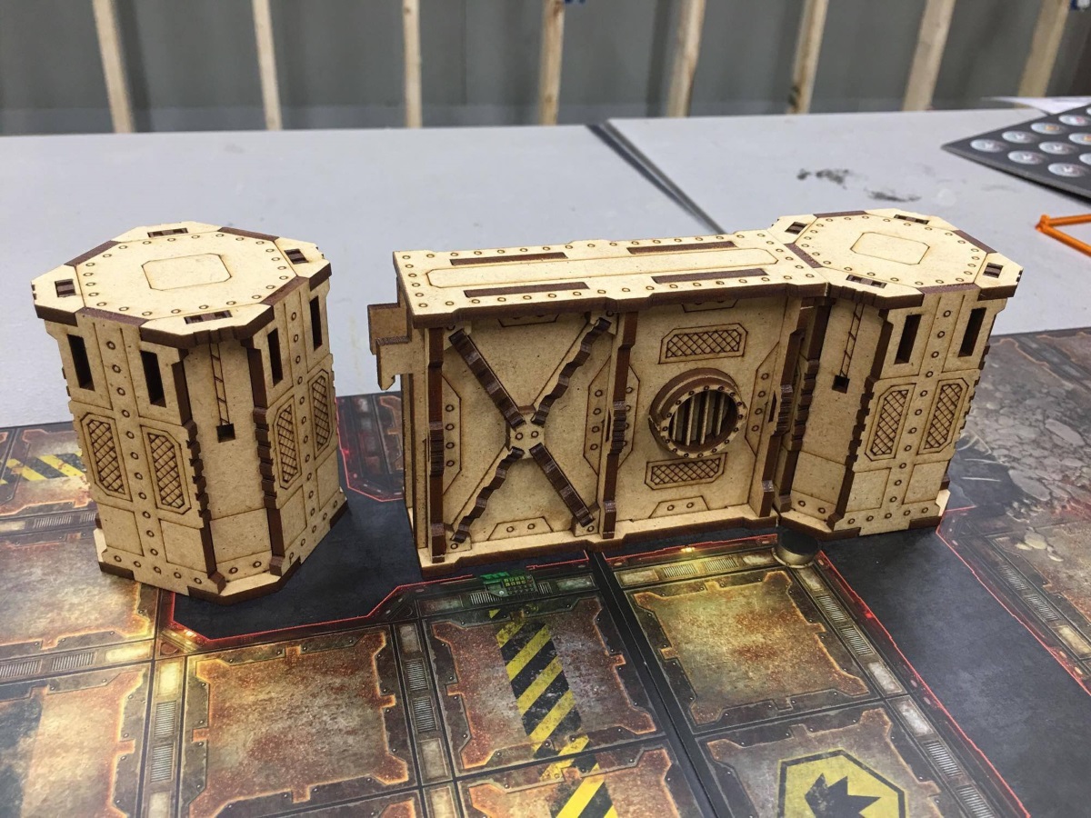 Death Ray Designs Deadbolt’s Derelict Corridors das TabletopHobby