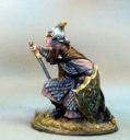 DSM Kneeling Elf Warrior With Sword 3