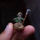 Warp Woodland Halfling Villagers 5