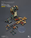 Joy Toy Sons Of Horus Maloghurst The Twisted, The Warmaster's Equerry With Legion Standard And Banestrike Bolter 4
